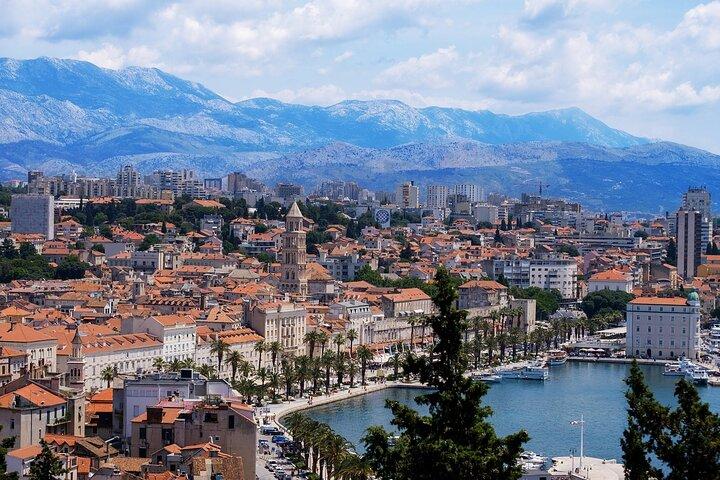 Tour privado a pie por Split con un guía profesional