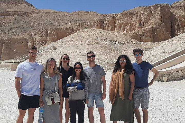 Tour privato guidato di un giorno a Luxor dal Cairo in volo.