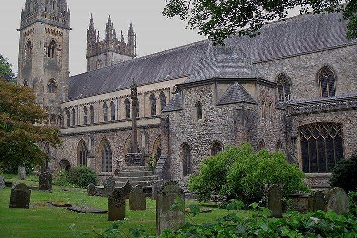 Llandaff's Ghosts : A Self-Guided Audio Tour