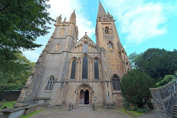 Llandaff's Ghosts : A Self-Guided Audio Tour