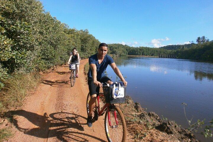 Fietsen op het platteland van Bentota