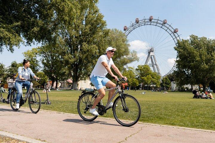 Viena en bicicleta en grupos pequeños (máximo 12 personas)