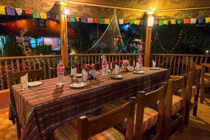 Nepalesisches kulturelles Abendessen in Pokhara