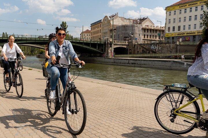 Vienne à vélo en petits groupes (12 personnes maximum)