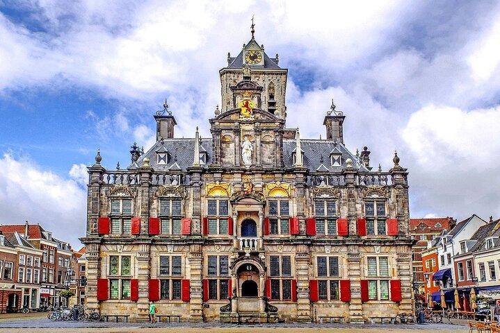 Excursão a pé privada em Delft com um guia profissional