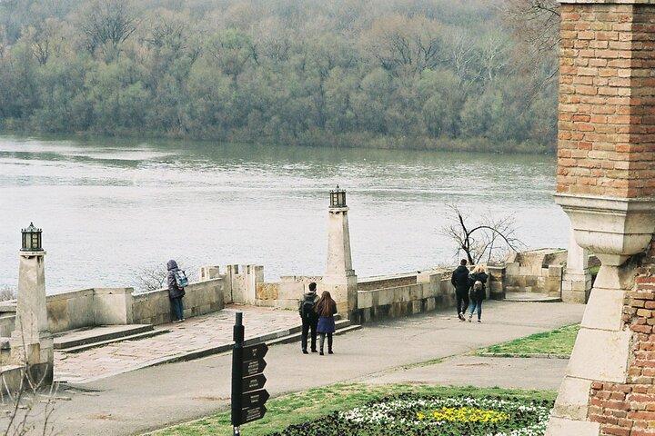 Excursión de medio día a pie y a pie por la ciudad de Belgrado