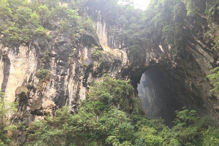 Private Day Tour naar Gulong Canyon en Cave Fairland vanuit Guangzhou