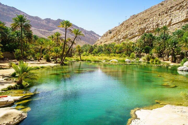 Wahiba Sands og Wadi Bani Khalid dagstur