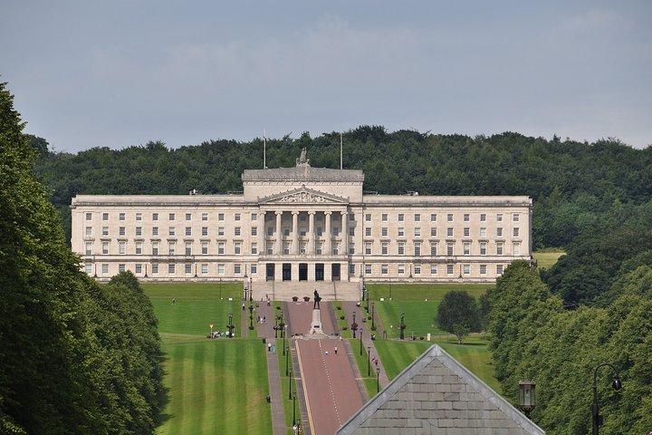 Excursão a pé privada em Belfast com um guia profissional
