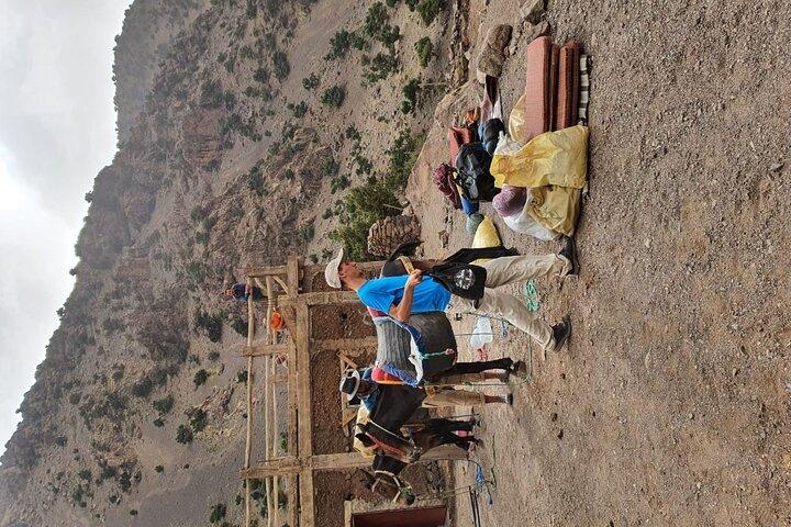 two days valley trek in the Atlas mountains