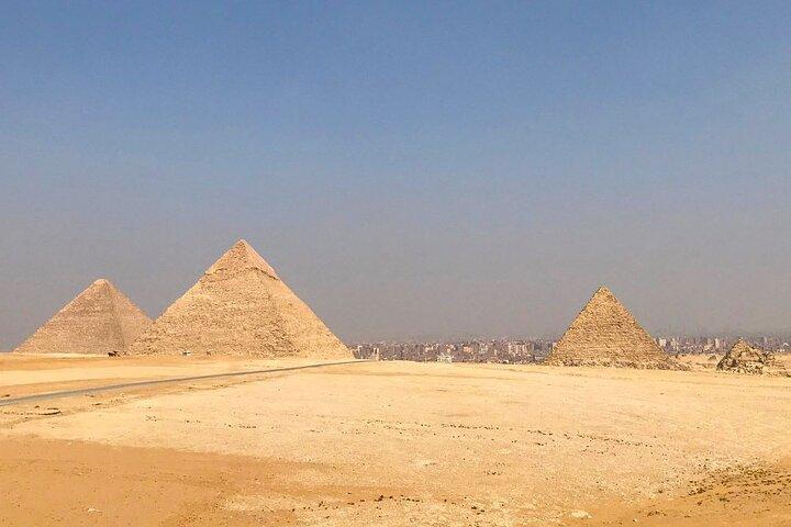 Privétour van een hele dag door de piramides van Gizeh en Saqqara met lunch