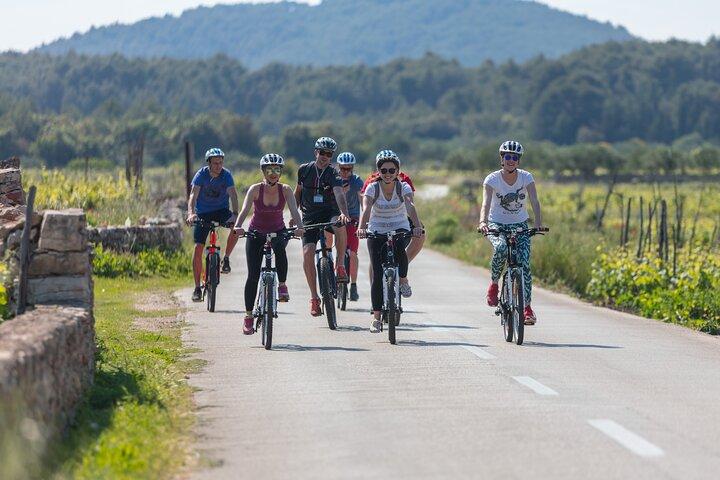 Boutique Hvar Cykling oplevelse | Hosted af en lokal familie