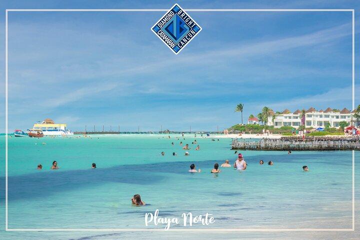 Passeio de catamarã de luxo para isla mujeres com transporte de Tulum
