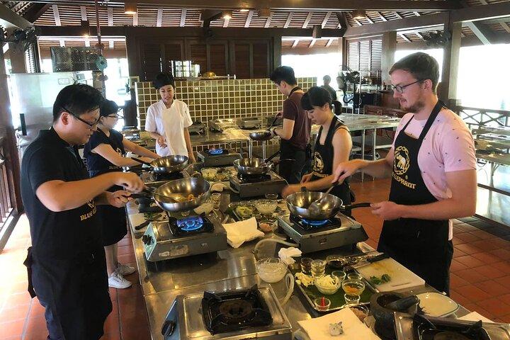 Blue Elephant Thai Cooking Class with Additional Dessert in Phuket