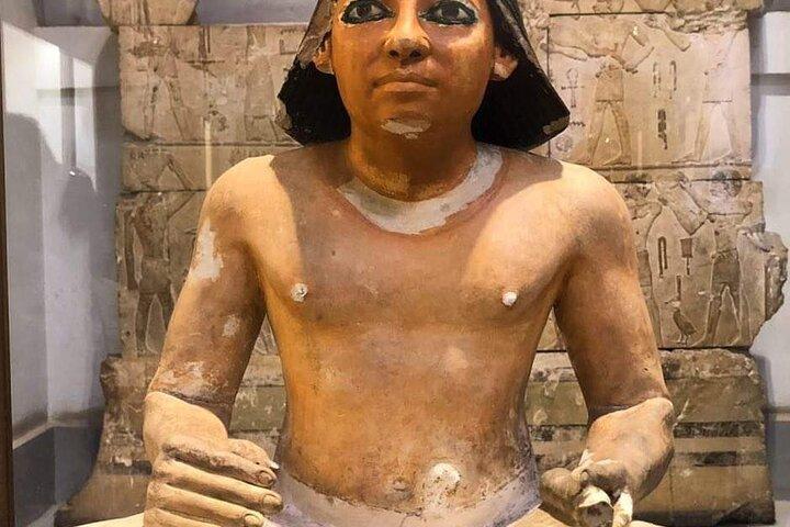 Tvådagars privat stadsrundtur i Kairo, Giza-pyramiderna och Saqqara + flygplatstransfer