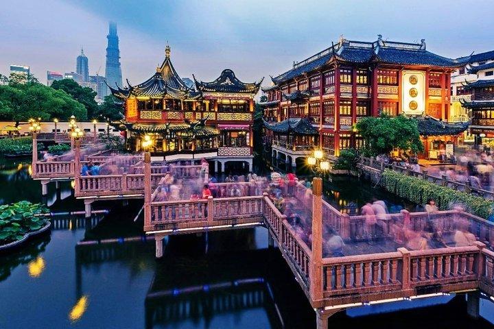 Privat Street Food Walking Tour med Shanghai Tower Option