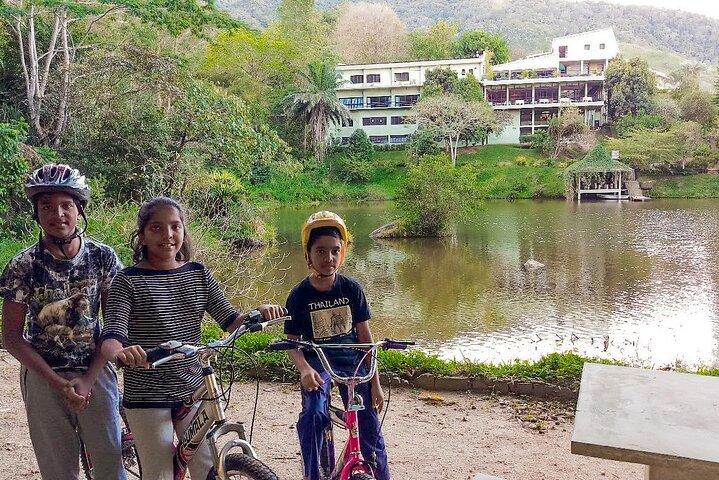 Hunas Falls Cykeltur fra Kandy