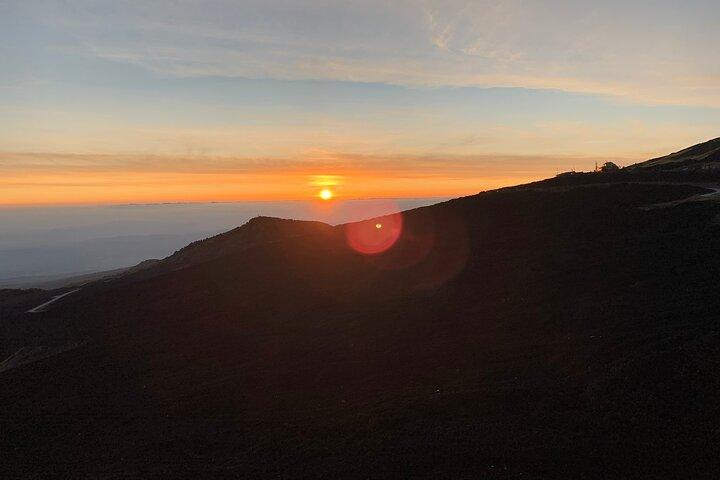 Catania: Sunset Jeep Tour of Mount Etna and Lava Flow Caves