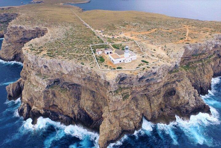 メノルカ島の北海岸の半日プライベート観光ツアー