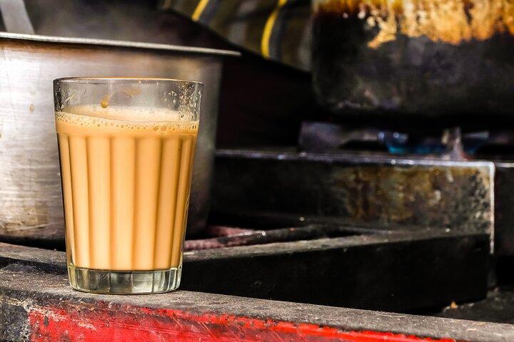 Prayagraj Food Crawl (2 Stunden geführte lokale Verkostungstour)