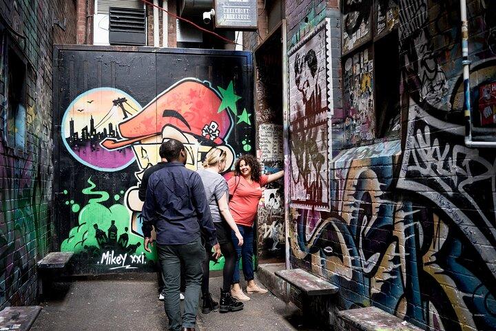 Melbourne History Walk com paradas de bar e histórias locais