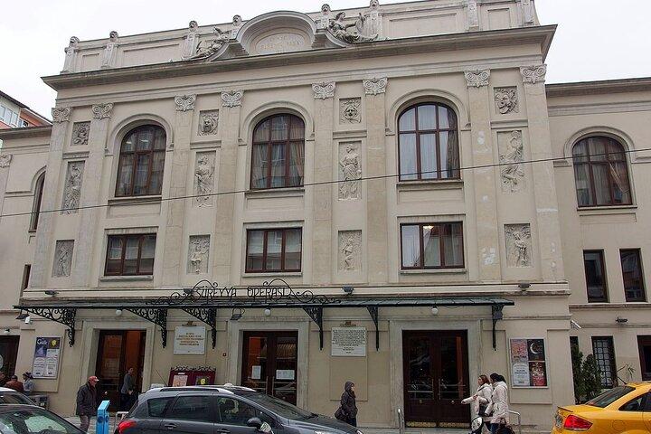 Kadikoy's history, theatres and sweet shops: a self-guided audio tour