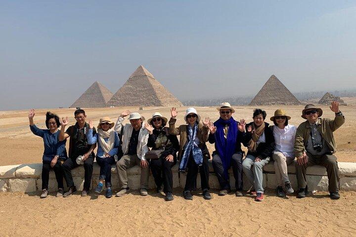 Excursión privada de día completo a las pirámides de Giza y al museo egipcio