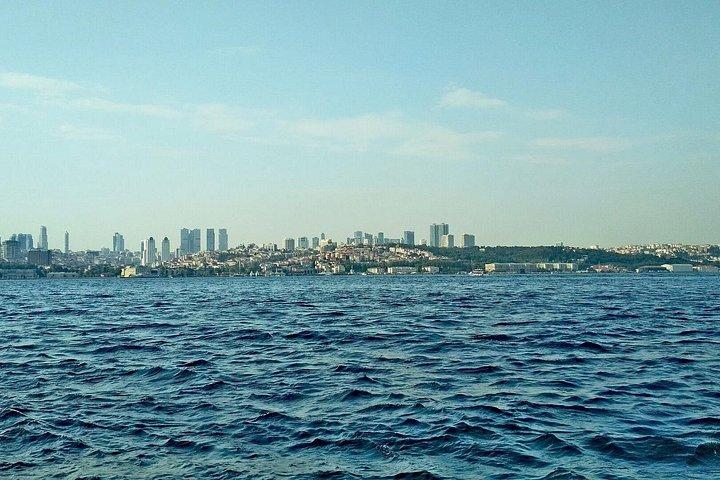 Seila and Agva: The Hidden Lake & more Guided tour