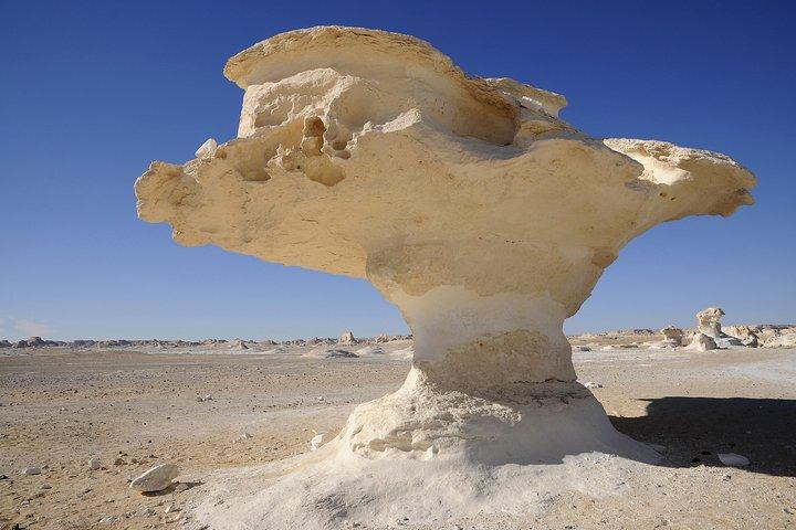 9日間のエジプト旅行パッケージカイロとアレクサンドリアと白い砂漠