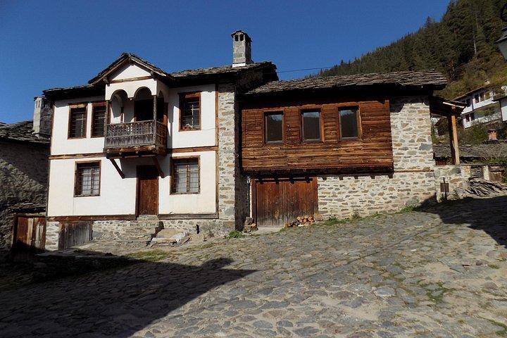 ロドピ山脈：オルフェウスの土地の謎