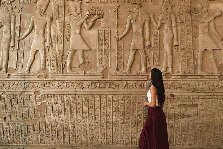 Ganztägige private Tour von Assuan zu den Tempeln Kom Ombo und Edfu