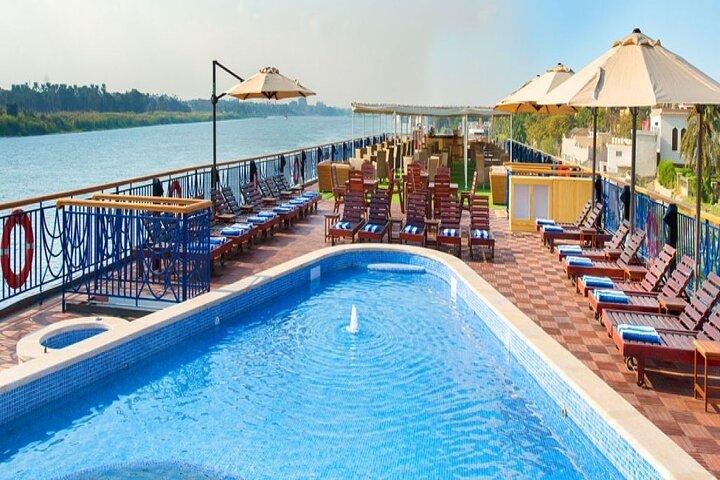 Croisière sur le Nil de 4 jours navigue Assouan à Louxor et Abu Simbel. Tour en ballon