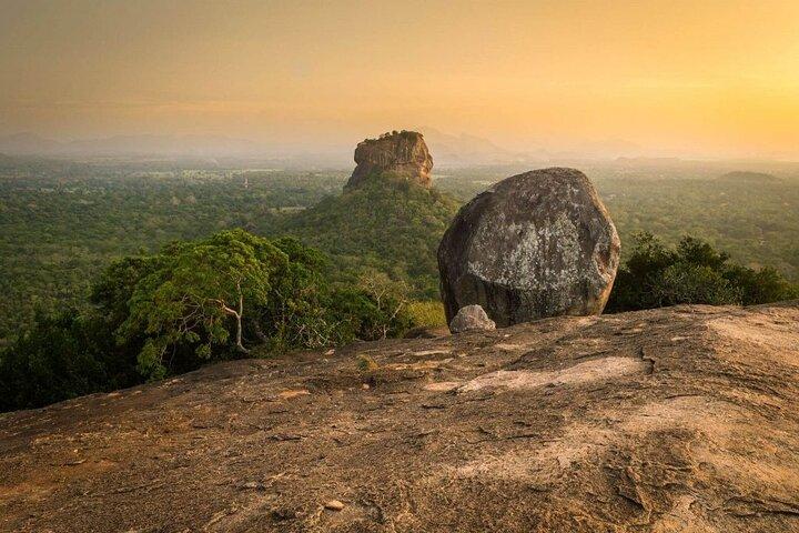 Sigiriya e Minneriya Safari Tour da Dambulla