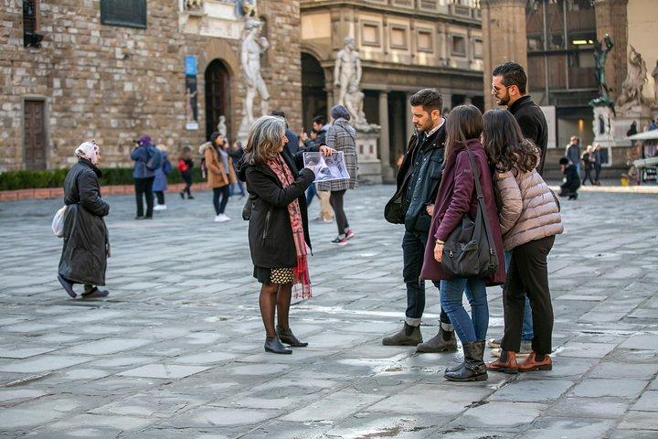 Excursão Terrestre Exclusiva em Livorno: Excursão à Torre Inclinada de Pisa e Florença