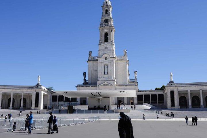 Private Transfer from Lisbon to Porto with Sightseeing Tour