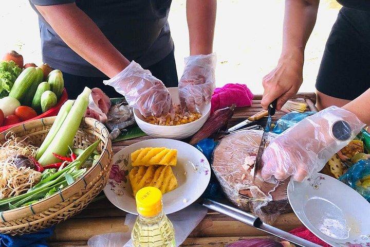 ホーチミン市のベスパによる料理教室でのメコン川の垣間見る