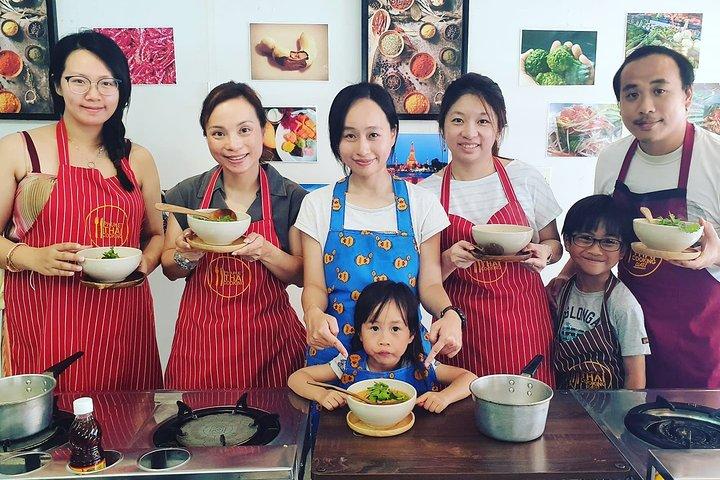 Thaise kookcursus met markttour in Phuket door VJ