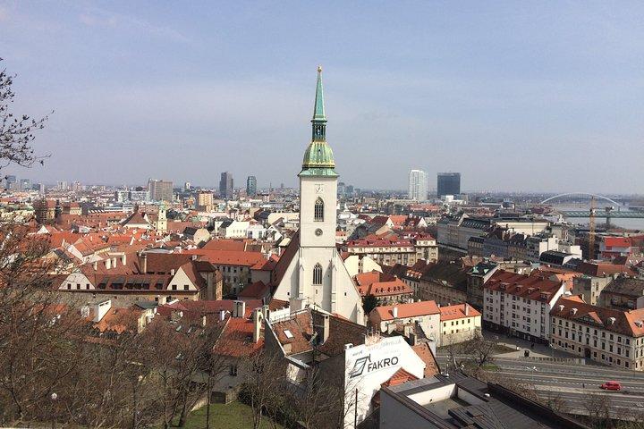 Tour privato a piedi di Bratislava con una guida professionale