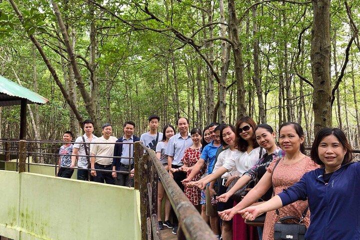 Descubra Can Gio Mangrove Forest em uma excursão de dia inteiro de scooter saindo da cidade de Ho Chi Minh