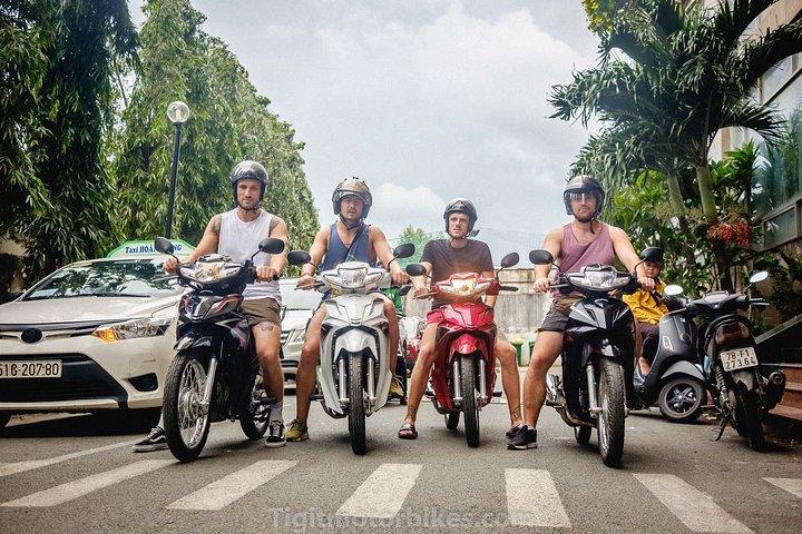 Visite matinale de Ho Chi Minh-Ville en scooter