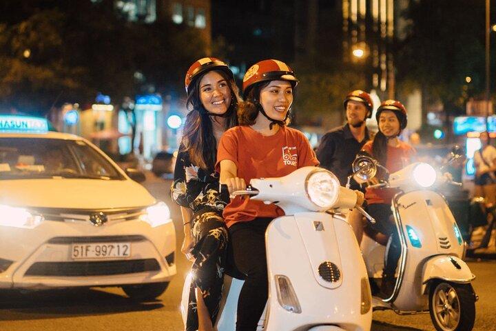 Ho Chi Minh Nightlife mit dem Roller