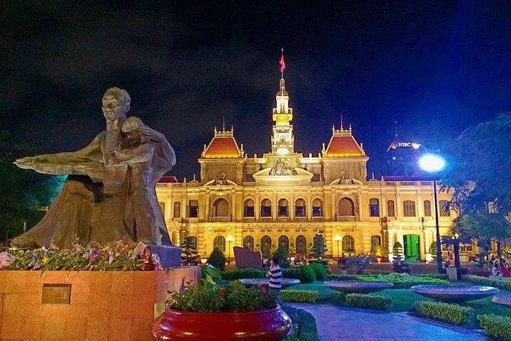 Ho Chi Minh Nightlife mit dem Roller