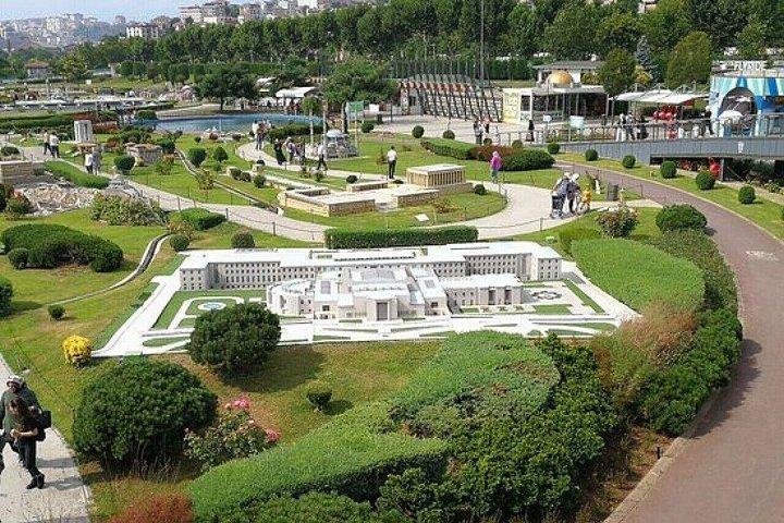 Eyup Sultan Mosque,Miniature Park & Dolphinarium;Solo;Group