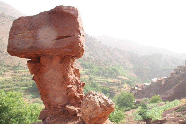 Trekking in Morocco 4 days trek descover Atlas Mountains peaks From Marrakech