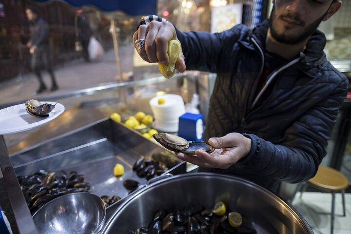 Abendliche kulinarische Tour durch Istanbul: Die besten Häppchen von Taksim und Karaköy