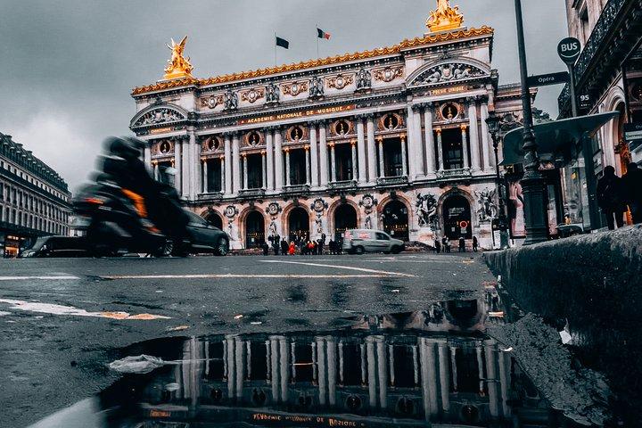 Fascinating Architecture of Paris on Private Tour with a local