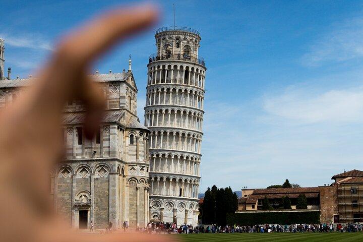 Pisa Highlights em um tour guiado com bilhete de entrada de Florença