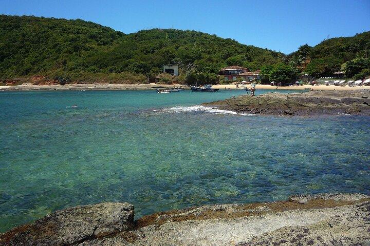 Um dia em Buzios com passeio de barco e almoço