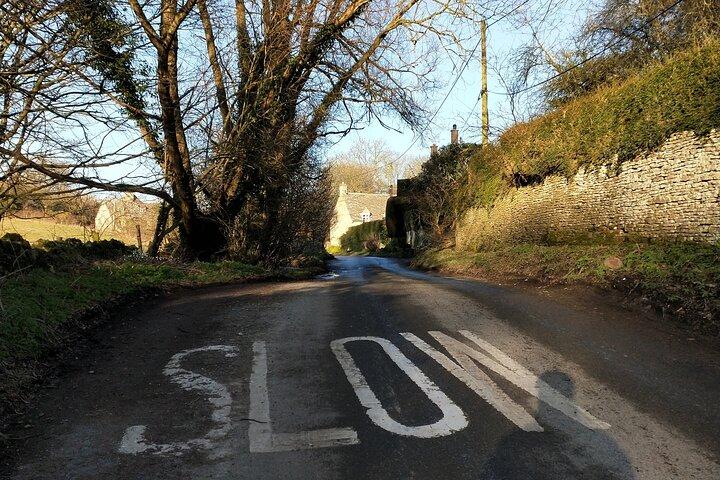 La visite privée d'une journée en vélo électrique dans les Cotswolds commence près d'Oxford