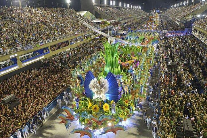 Vea el Desfile de Carnaval de Río desde una Cabina: Con Traslados, Guía, Buffet y Bebidas